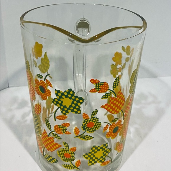 Vintage Large Heavy Glass Gingham “Flowers" Yellow Pitcher Kitchen Drinking - Picture 4 of 9